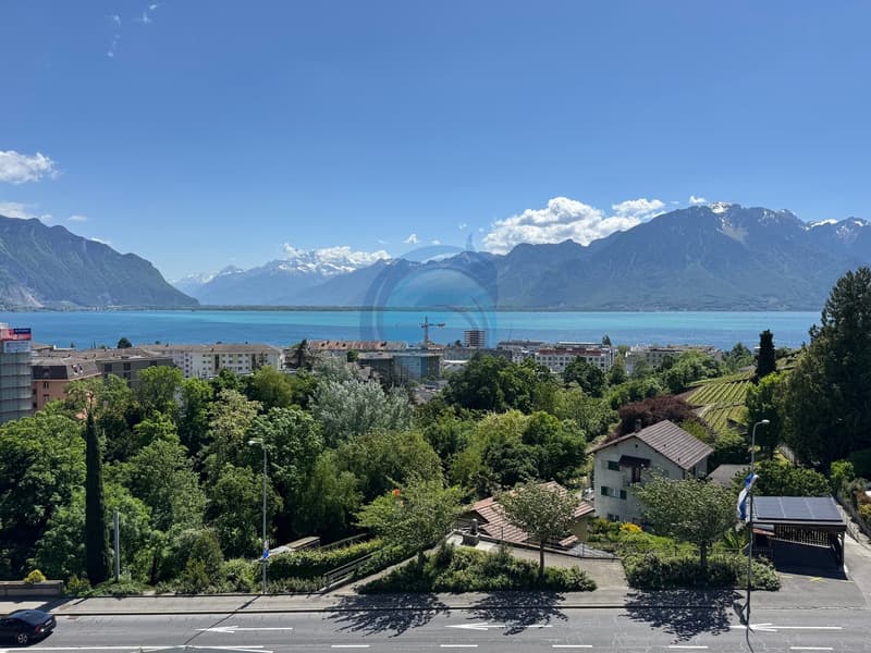 Wohnung mit 2,5 Zimmern im Dachgeschoss mit Panoramablick auf den See (10)