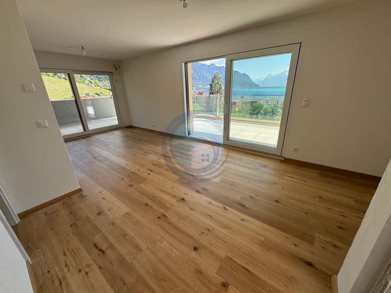 Wohnung mit 2,5 Zimmern im Dachgeschoss mit Panoramablick auf den See (3)
