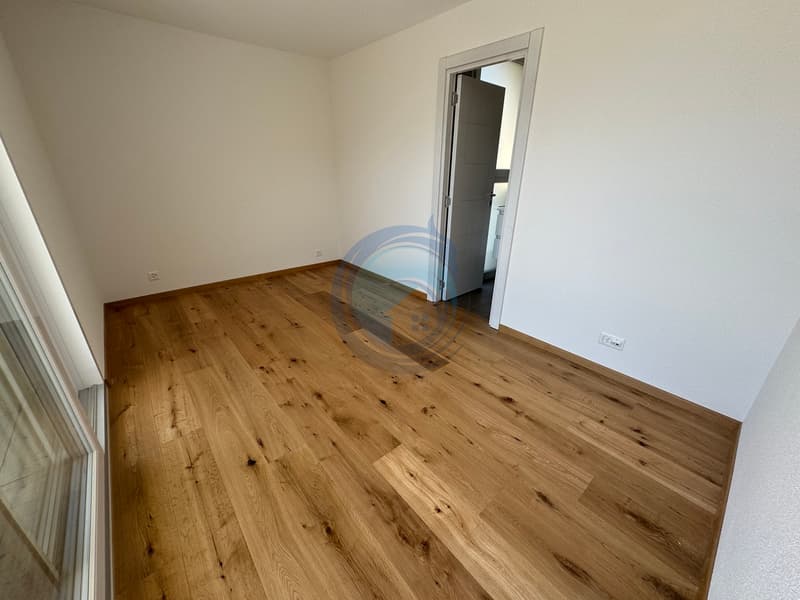 Wohnung mit 2,5 Zimmern im Dachgeschoss mit Panoramablick auf den See (6)