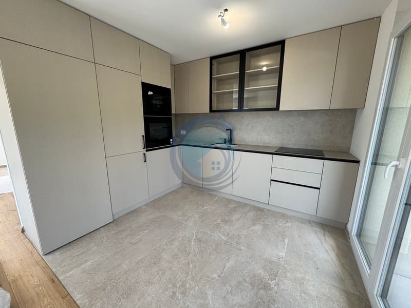 Wohnung mit 2,5 Zimmern im Dachgeschoss mit Panoramablick auf den See (4)
