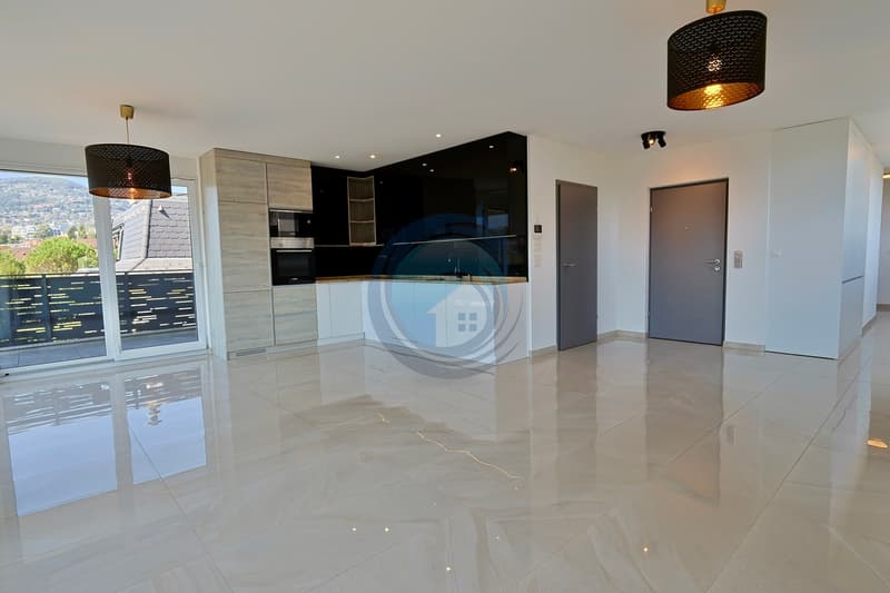MAGNIFIQUE APPARTEMENT DE STANDING DE 4,5 PIÈCES AVEC BALCONS (2)