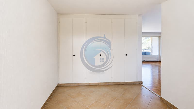 BEL APPARTEMENT D'ANGLE DE 4.5 PCES AVEC BALCON (5)