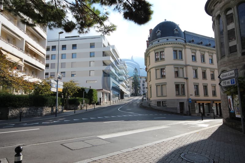 PLACE DE PARC INTÉRIEURE POUR MOTO AU CENTRE DE MONTREUX (3)