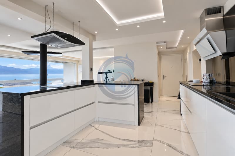 MAGNIFIQUE APPARTEMENT DE STANDING DE 4,5 PIÈCES AVEC VUE SUR LE LAC (8)