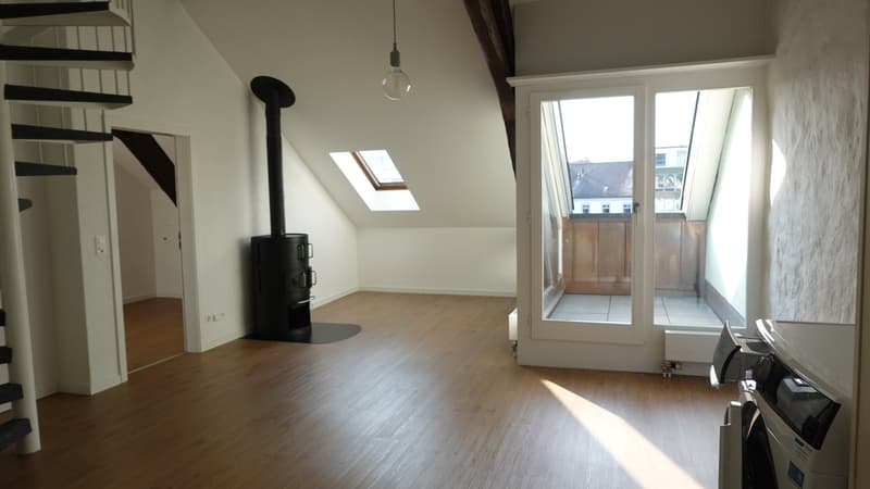 Gemütliche Maisonette Whg. mit Balkon + eigenem WM/TU - zentrale Stadtlage - (4)