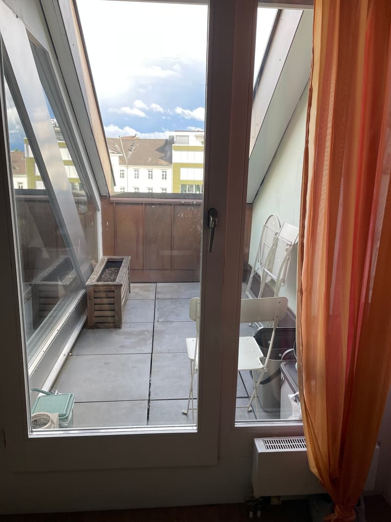 Maisonette accogliente con balcone + lavatrice/toilette private - posizione centrale in città (8)