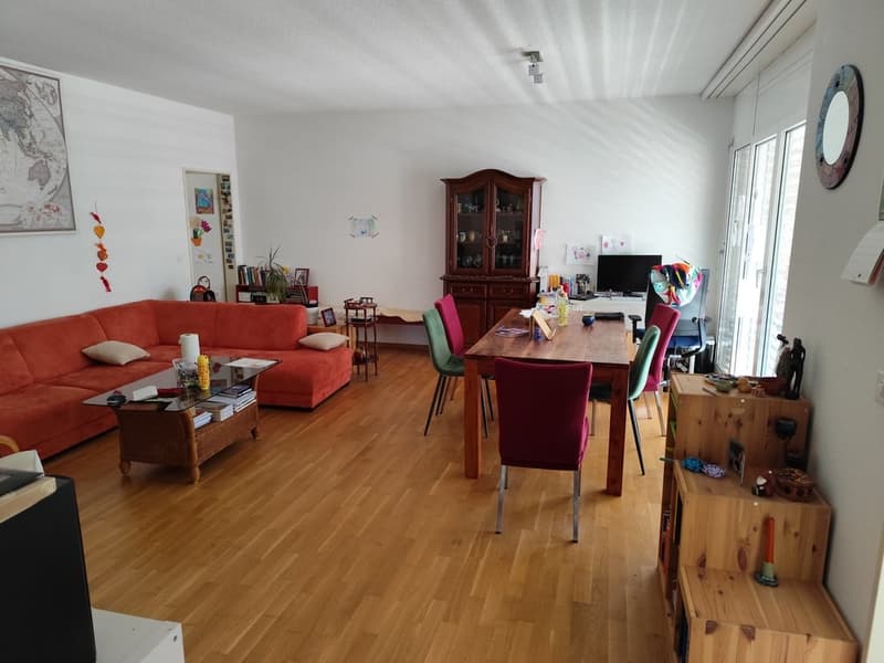 Appartamento luminoso 4.5 locali con balcone e vista panoramica a Köniz (2)