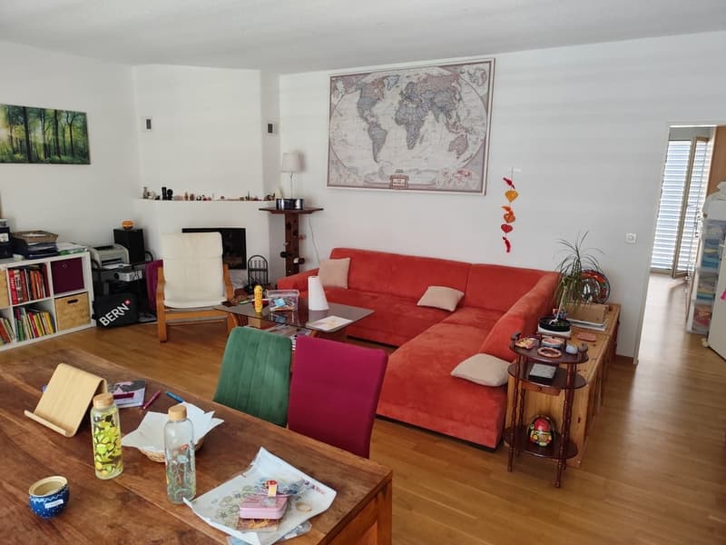 Appartamento luminoso 4.5 locali con balcone e vista panoramica a Köniz (1)