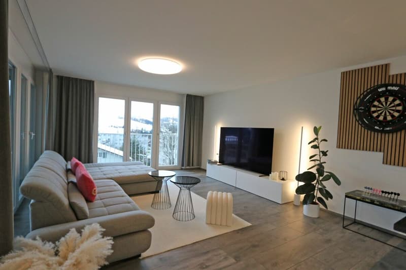 Appartement spacieux 4.5 pièces avec vitrage de balcon (2)