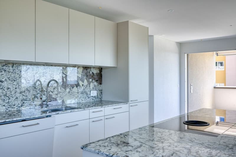 Premier Occupant - Appartement de 2.5 Pièces Ensoleillé (2)