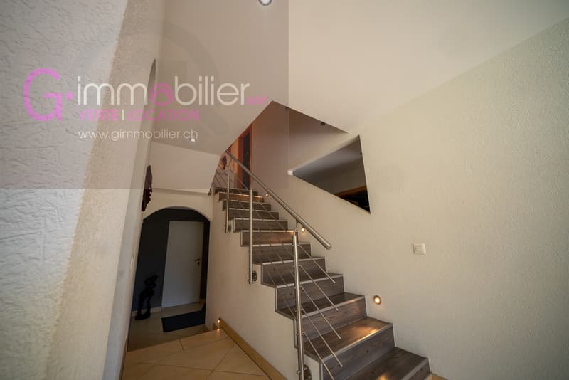 escalier accès chambres