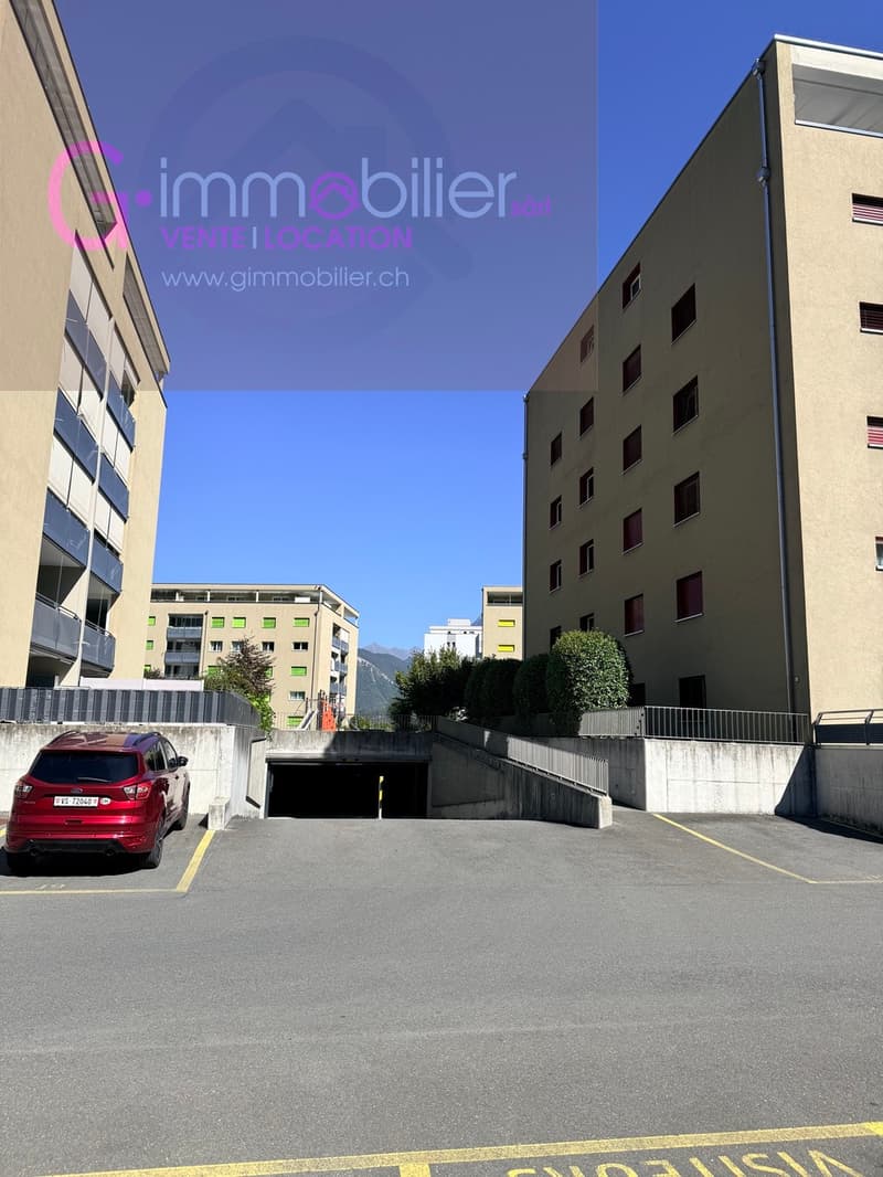 Une ou deux place de parc intérieures dans un parking souterrain (5)