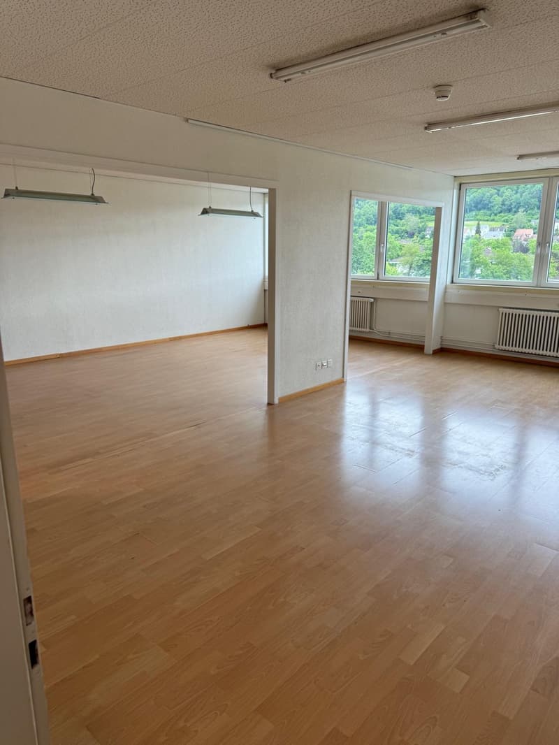 Spazio ufficio/commerciale moderno in affitto a Muttenz - 400m² (Farnsburgerstrasse 8) (3)