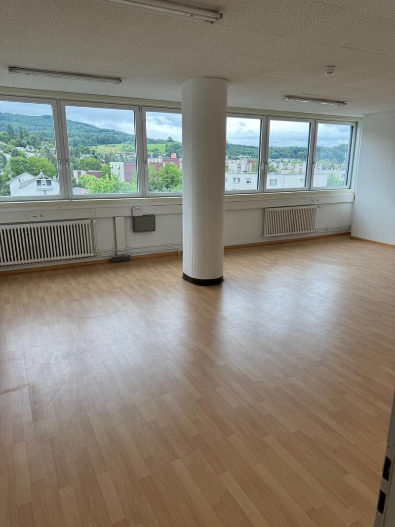 Spazio ufficio/commerciale moderno in affitto a Muttenz - 400m² (Farnsburgerstrasse 8) (7)