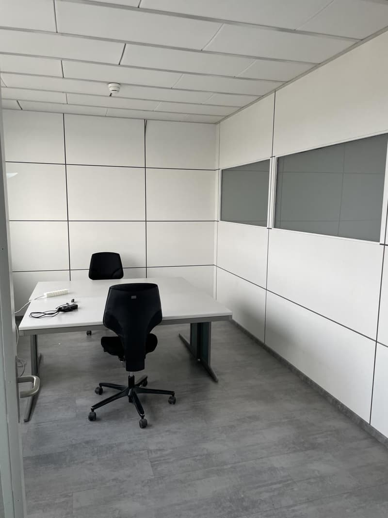 Spazio ufficio/commerciale moderno in affitto a Muttenz - ca. 485m2 (Farnsburgerstrasse 8) (4)