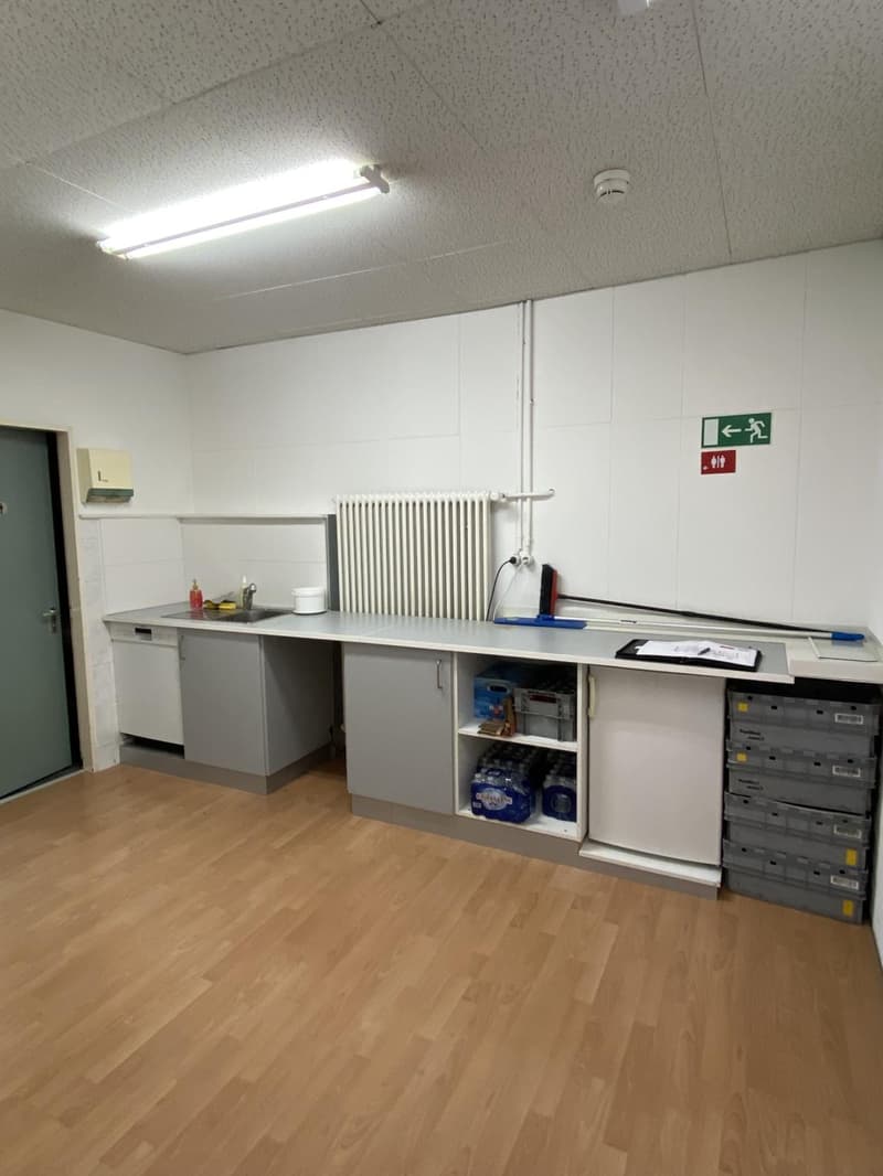 Moderne Büro-/Gewerbefläche in Muttenz zu vermieten - ca. 69 m² (Farnsburgerstrasse 8) (6)