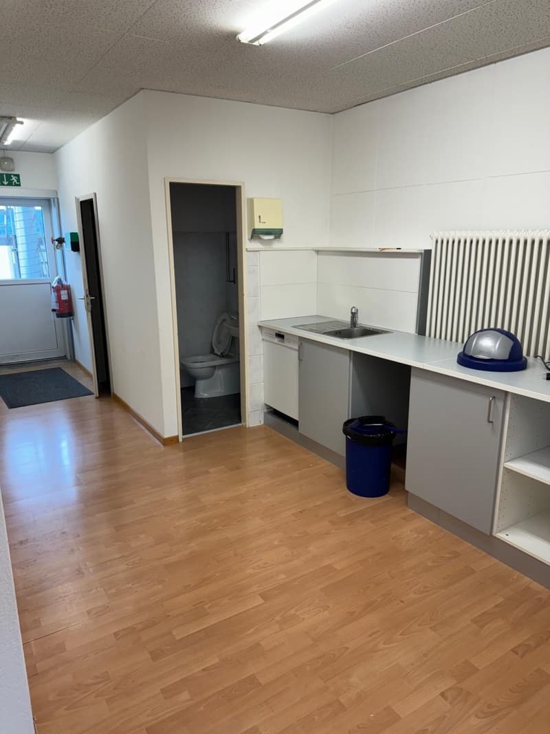 Moderne Büro-/Gewerbefläche in Muttenz zu vermieten - ca. 58 m² (Farnsburgerstrasse 8) (7)
