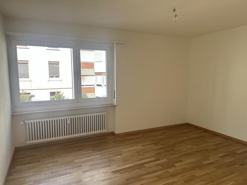 Frisch renovierte 3,5-Zimmerwohnung (ca. 90 m2) im Matthäusquartier (3)
