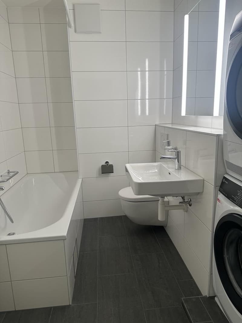 Frisch renovierte 3,5-Zimmerwohnung (ca. 90 m2) im Matthäusquartier (9)