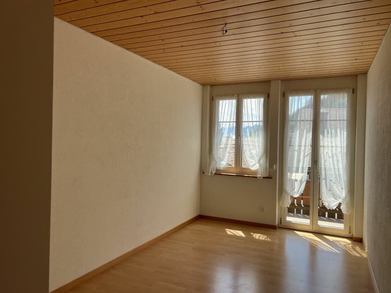 4.5-Zimmerwohnung 1. OG mit Seesicht im Zentrum von Beatenberg (6)
