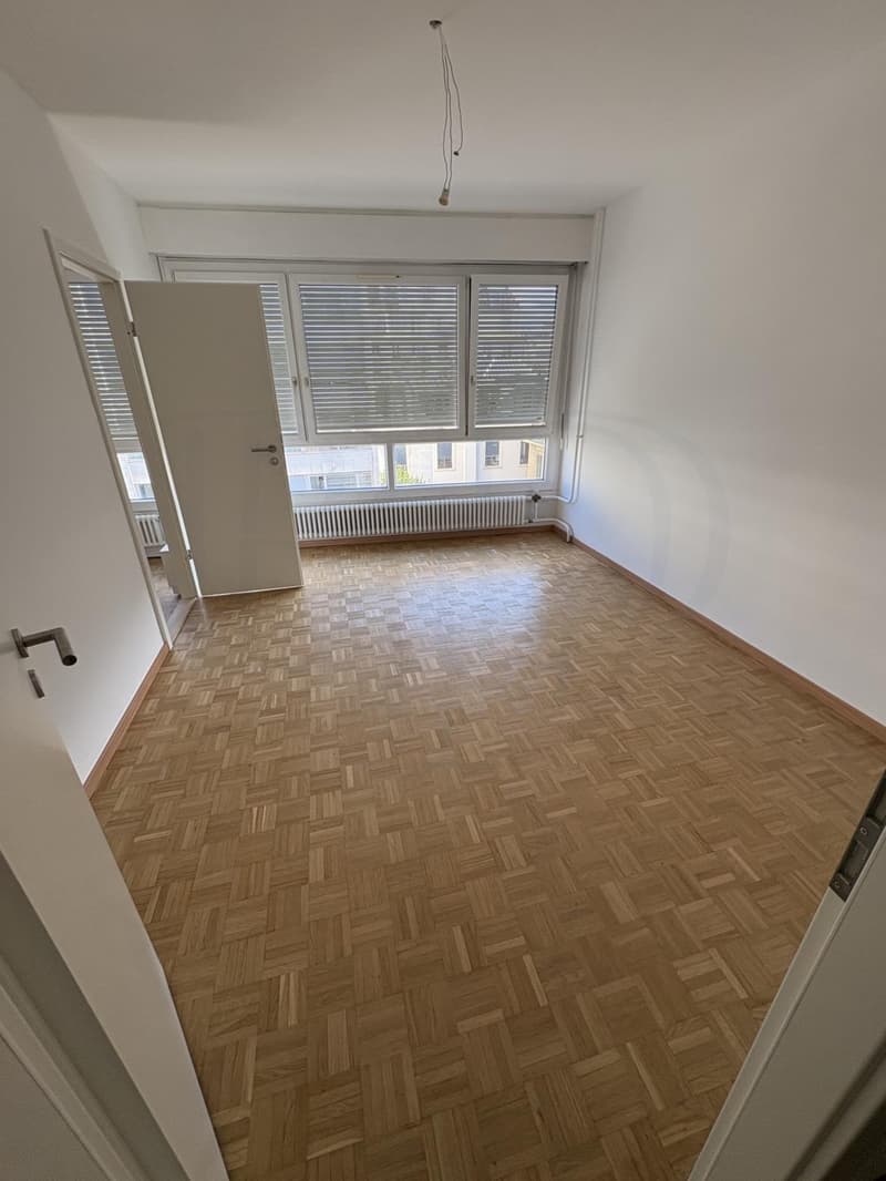 Office of about 52 m2 on the 5th floor (3)