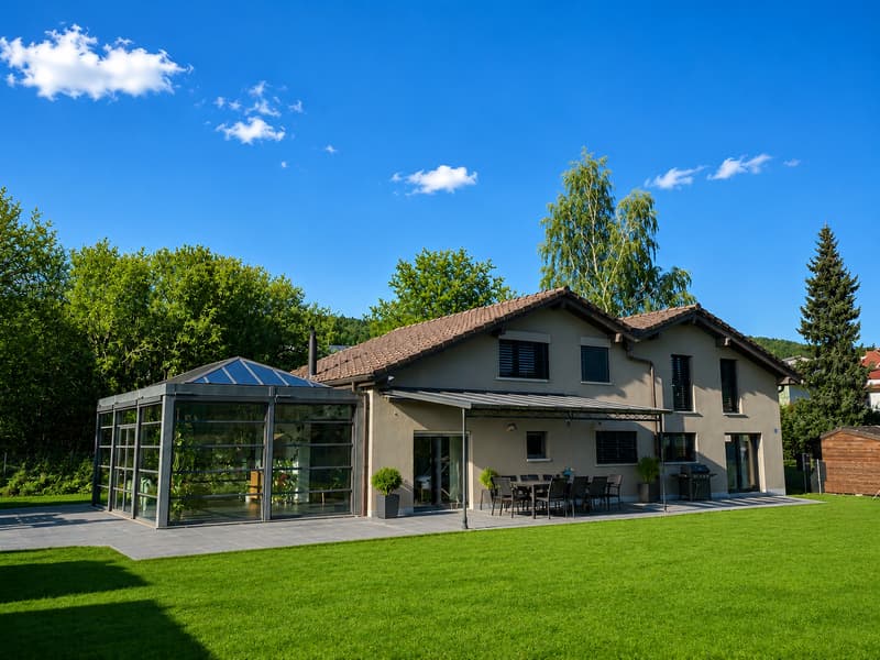 Grande propriété avec deux habitations indépendantes pouvant être réunifiées dans un cadre résidentiel privilégié (2)