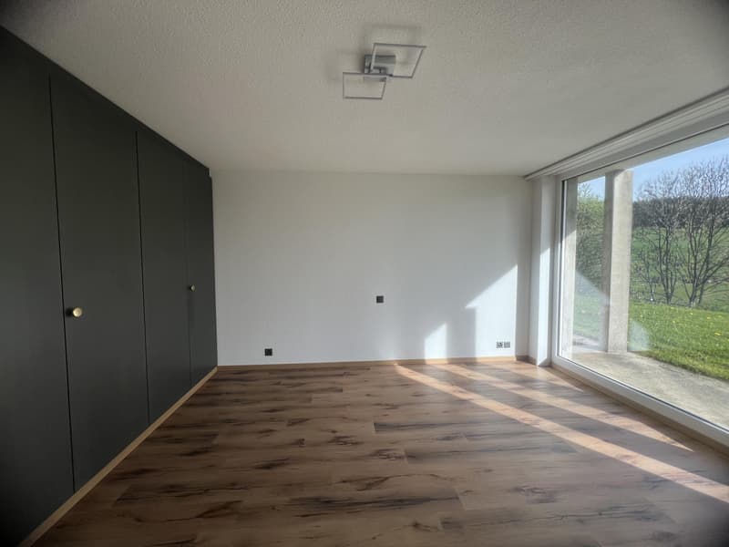Bella villa con terrazza e giardino contemporaneo orientato a sud-ovest (8)