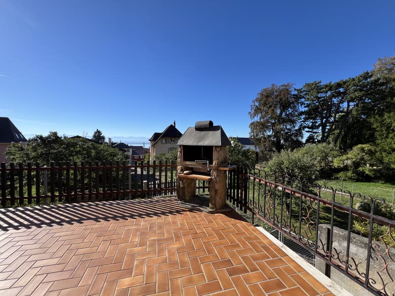 Maison villageoise avec vue: un beau potentiel à réléver (3)