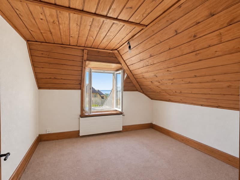 Maison villageoise avec vue: un beau potentiel à réléver (9)