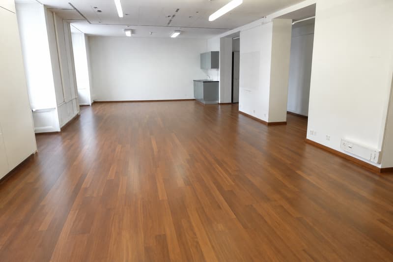 Bureaux de 240 m² en centre ville (5)