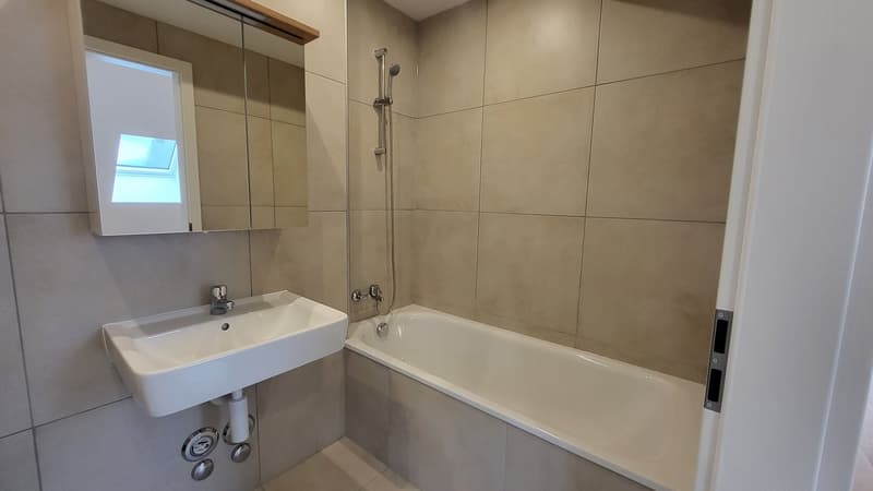 Incantevole appartamento mansardato di 2,5 locali a Val-de-Travers (8)