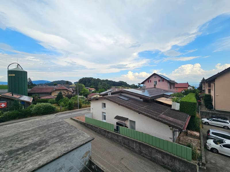 Appartamento di 4 locali con balconi e garage a Val-de-Ruz (13)
