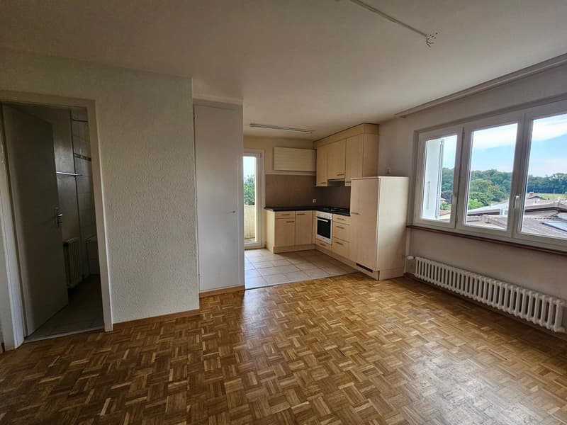 Appartamento di 4 locali con balconi e garage a Val-de-Ruz (2)