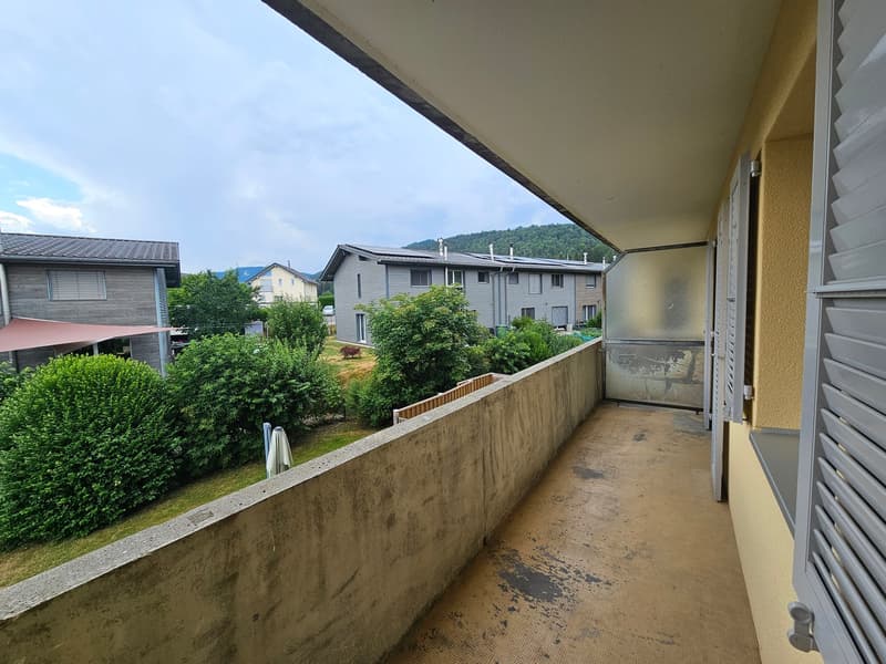 Appartamento di 4 locali con balconi e garage a Val-de-Ruz (12)