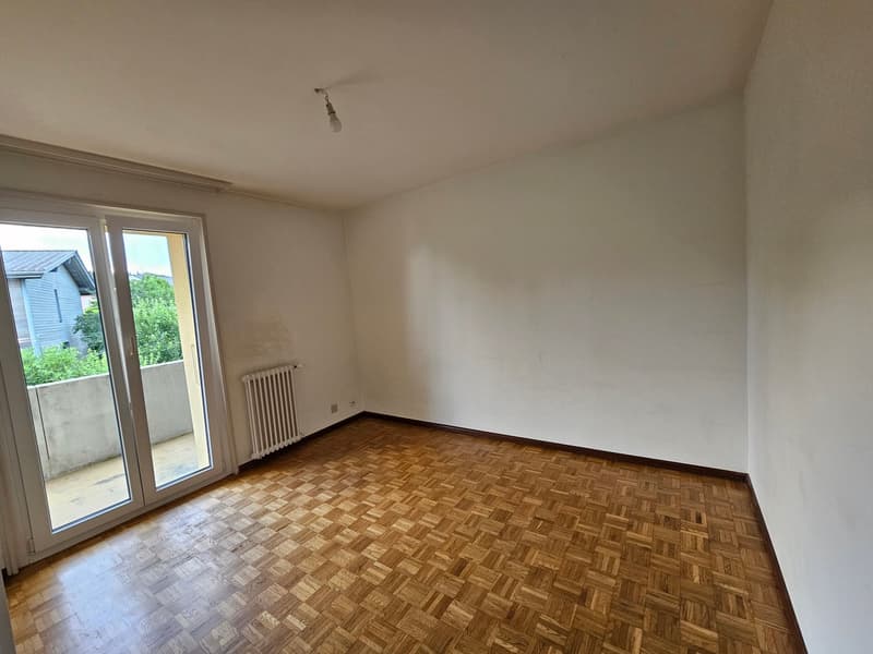 Appartamento di 4 locali con balconi e garage a Val-de-Ruz (6)