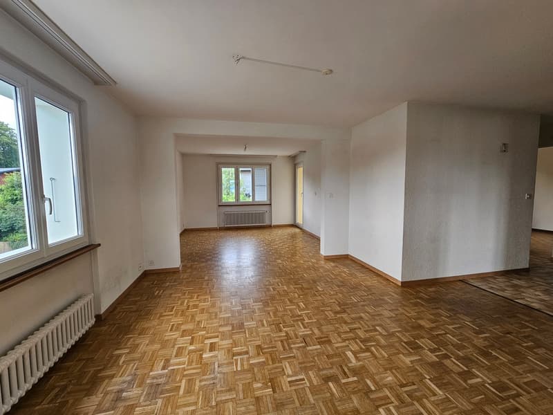 Appartamento di 4 locali con balconi e garage a Val-de-Ruz (4)
