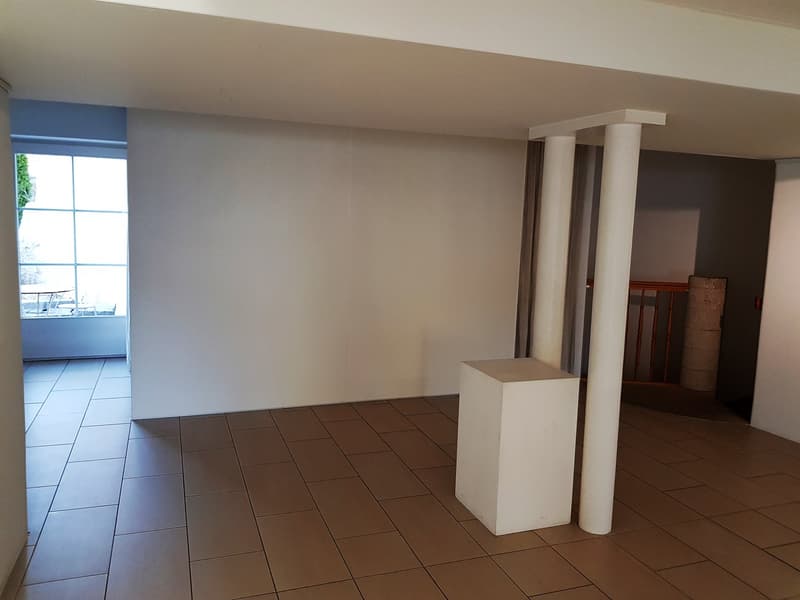 Platz der Kollegialkirche, Valangin - Gewerbefläche zu vermieten auf 2 Ebenen (7)