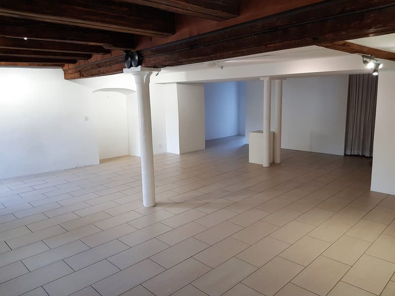 Platz der Kollegialkirche, Valangin - Gewerbefläche zu vermieten auf 2 Ebenen (6)