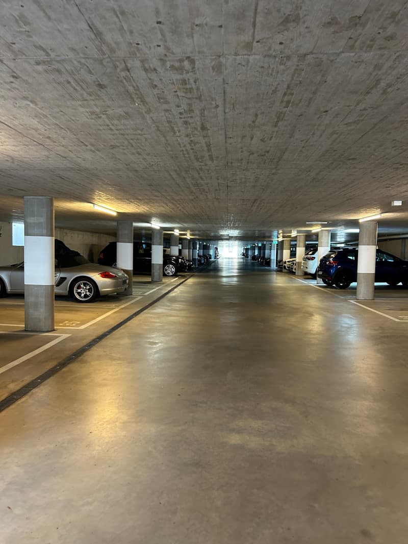 CORMINBOEUF - CLE-DES-CHAMPS - PARCHEGGIO SOTTERRANEO (3)