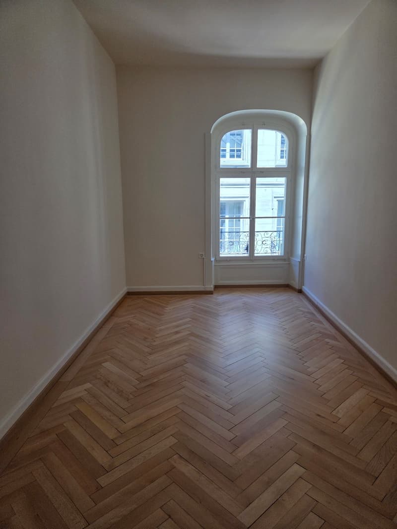 FRIBOURG - RUE DE LAUSANNE 34 - PRÄCHTIGES 5.5 ZIMMER RENOVIERTE WOHNUNG IM 2. STOCK (7)