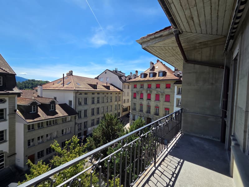 FRIBOURG - RUE DE LAUSANNE 34 - PRÄCHTIGES 5.5 ZIMMER RENOVIERTE WOHNUNG IM 2. STOCK (13)