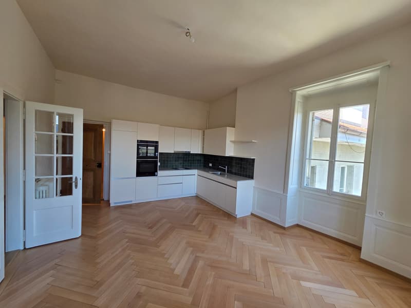 FRIBOURG - RUE DE LAUSANNE 34 - PRÄCHTIGES 5.5 ZIMMER RENOVIERTE WOHNUNG IM 2. STOCK (1)