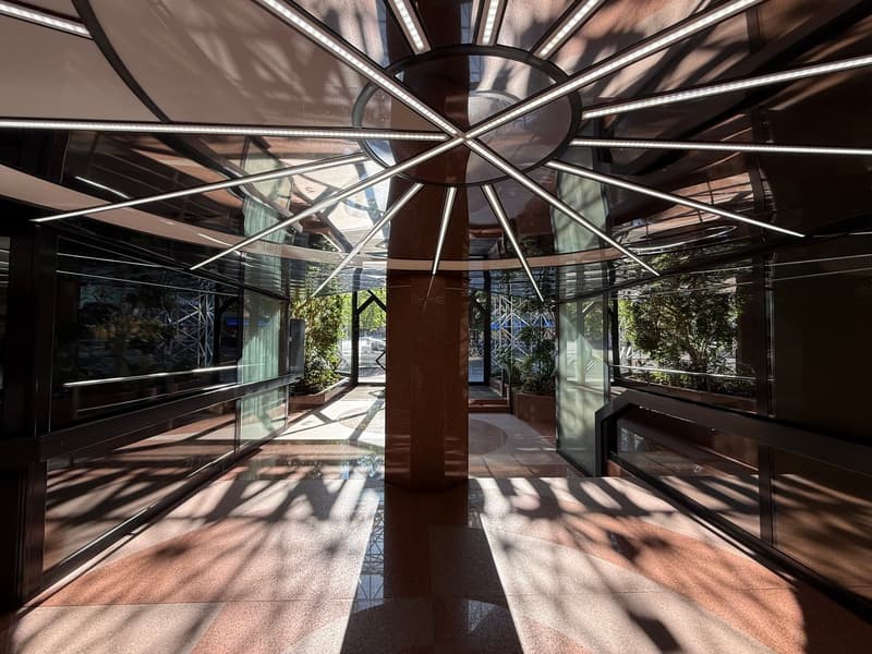 Magnificent office space of 354 m² in Eaux-Vives (2)