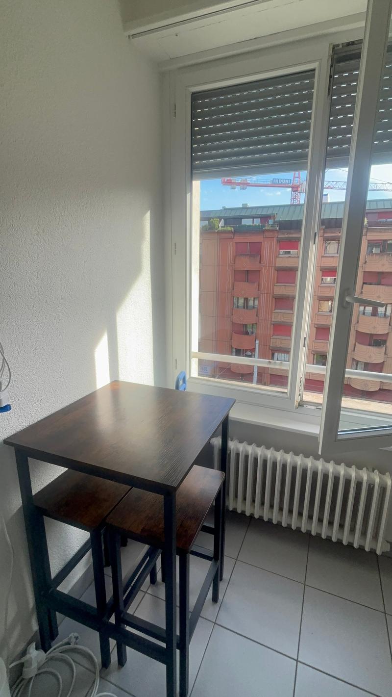 Charmant 2 pièces avec balcon (2)
