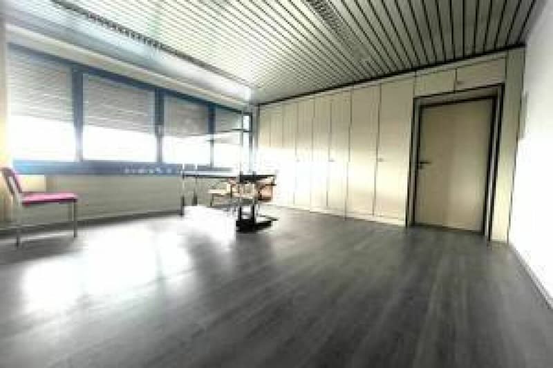 Ufficio amministrativo/Bureau 6 locali 200 m2 a Kerzers (3)