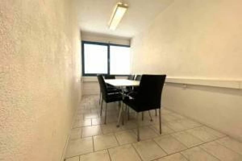 Ufficio amministrativo/Bureau 6 locali 200 m2 a Kerzers (5)