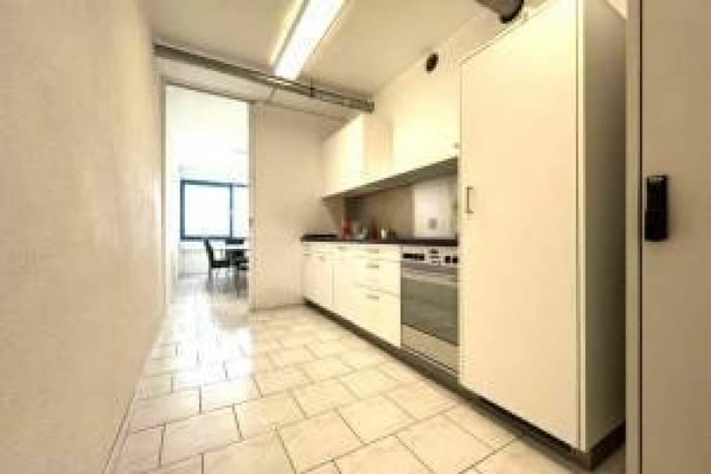Ufficio amministrativo/Bureau 6 locali 200 m2 a Kerzers (4)