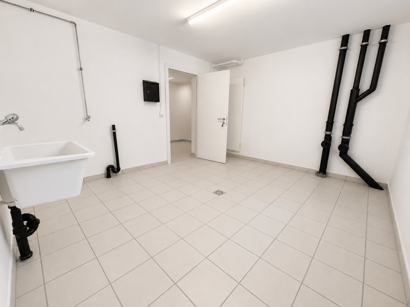 Local de 20 m2 à Givisiez (1)