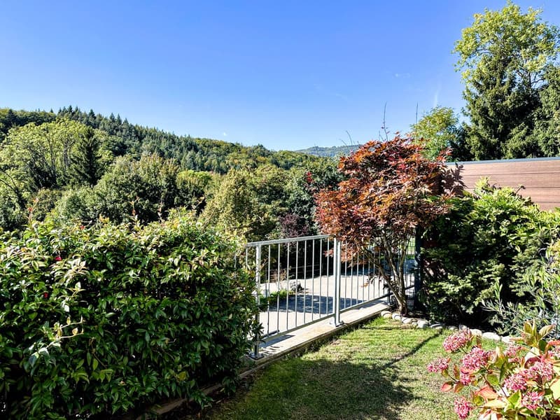 Schönes Familienapartment mit Balkon-Garten und freier Sicht (8)