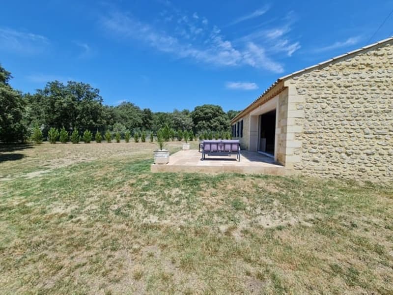 Vendita di una bella casa provenzale in pietra con doppio garage (3)